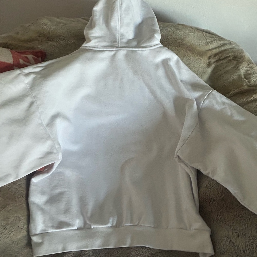 ALO Yoga white Hoodie with Embroidered Logo - Picture 5 of 13